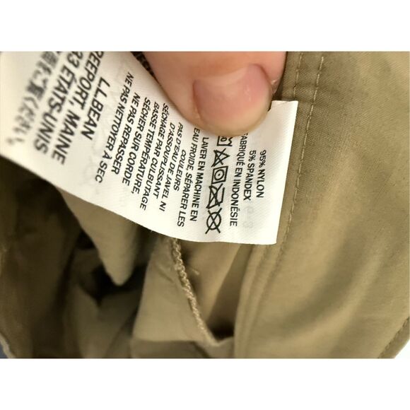 L.L. Bean Men's Cresta Hiking Shorts, 10" 40W - Picture 4 of 4